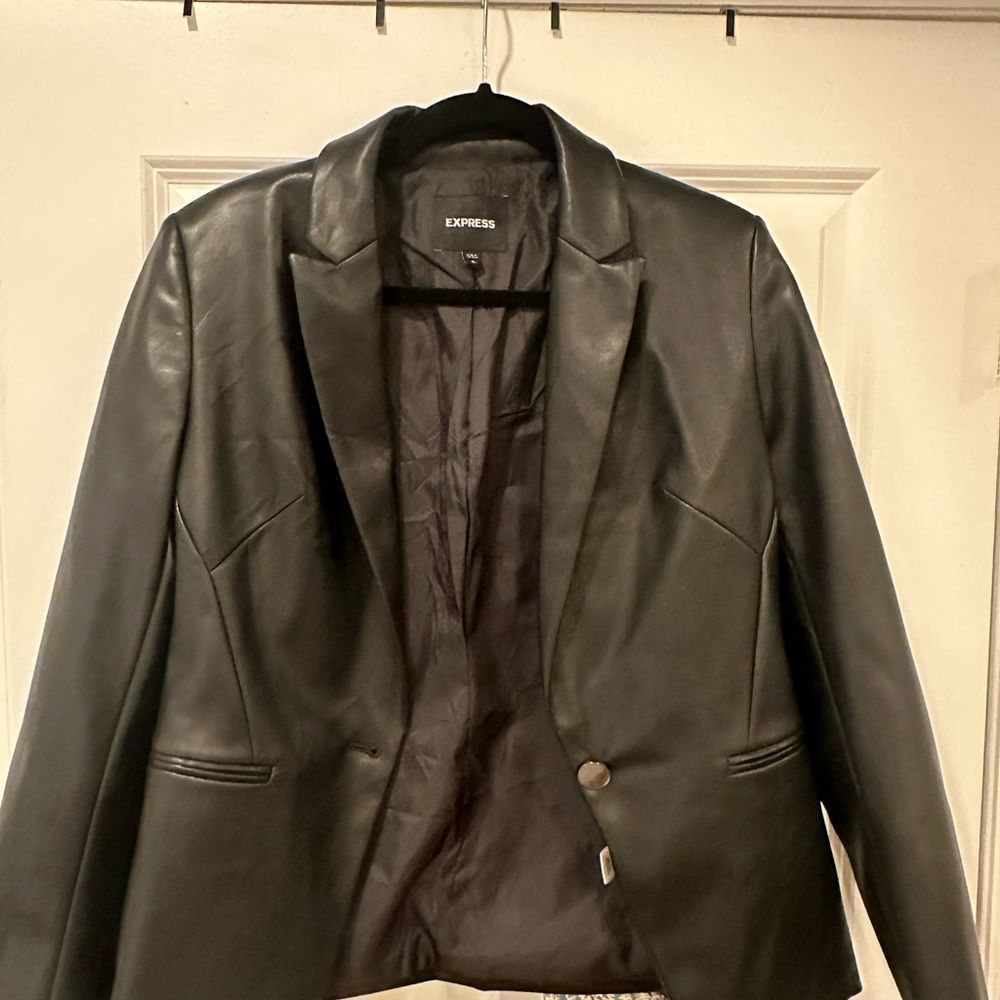 Vegan Express Leather Blazer size Small never worn - Picture 5 of 15